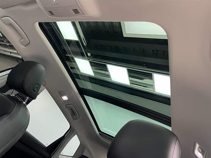 Фото 10 - Volkswagen Tharu