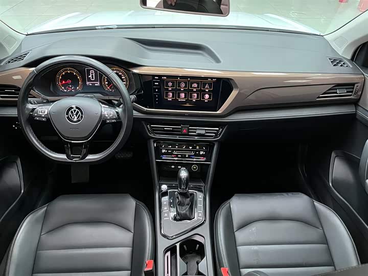 Фото 3 - Volkswagen Tharu