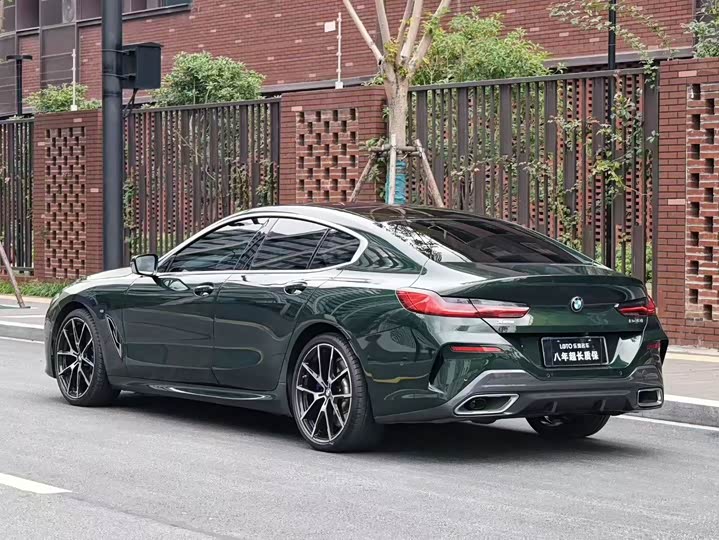 Фото 3 - BMW 8 Series