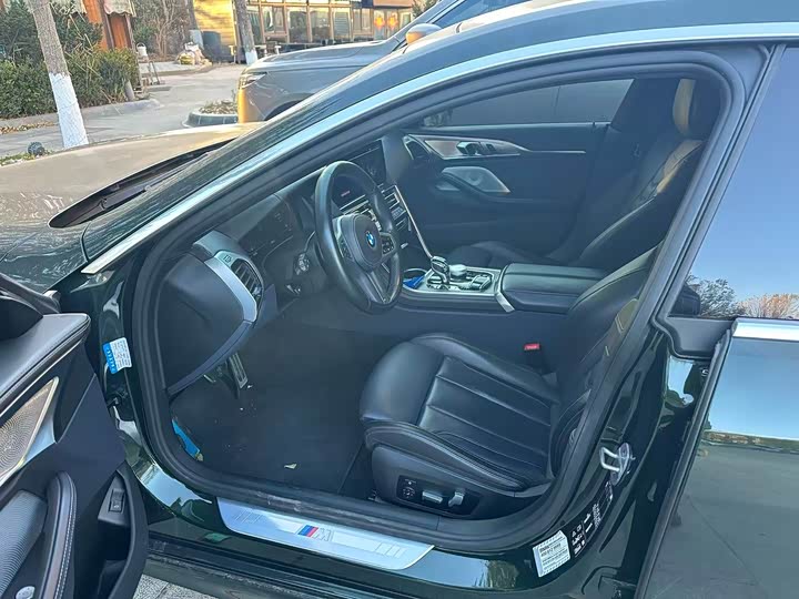 Фото 8 - BMW 8 Series