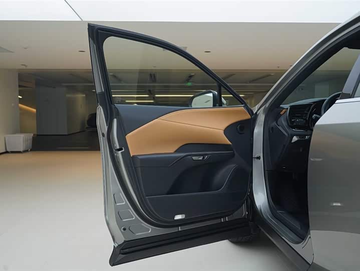 Фото 17 - Lexus RX