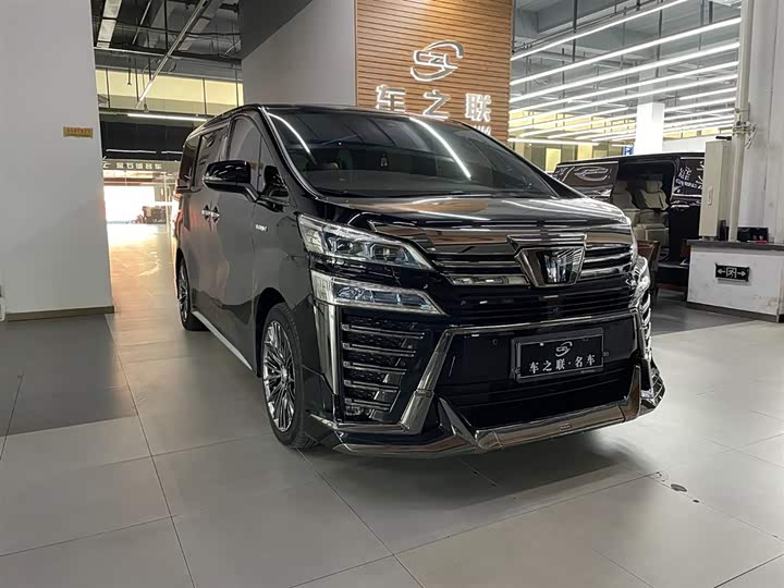 Фото 1 - Toyota Vellfire