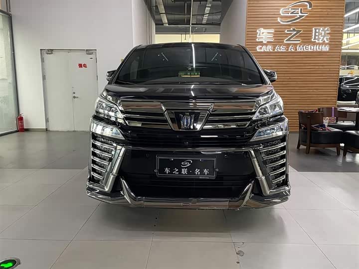 Фото 2 - Toyota Vellfire