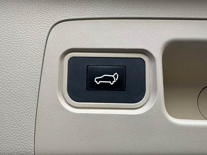 Фото 21 - Buick GL8 ES