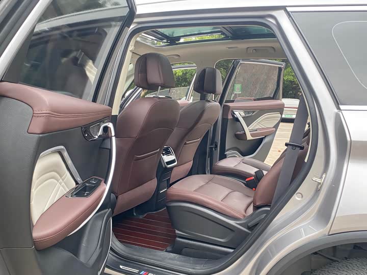 Фото 16 - Geely Jiaji Hybrid