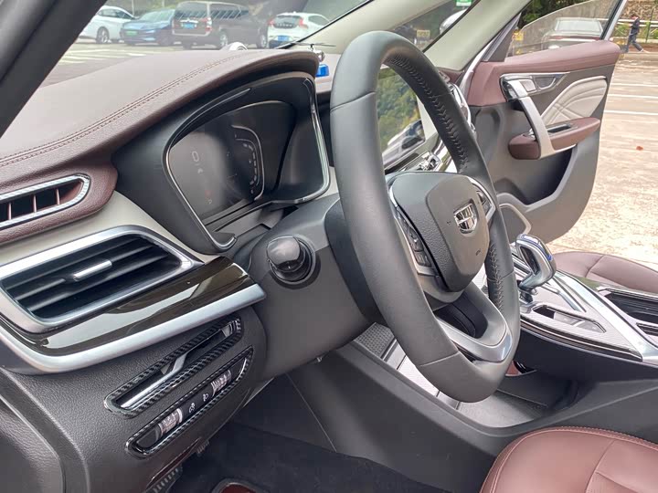 Фото 17 - Geely Jiaji Hybrid