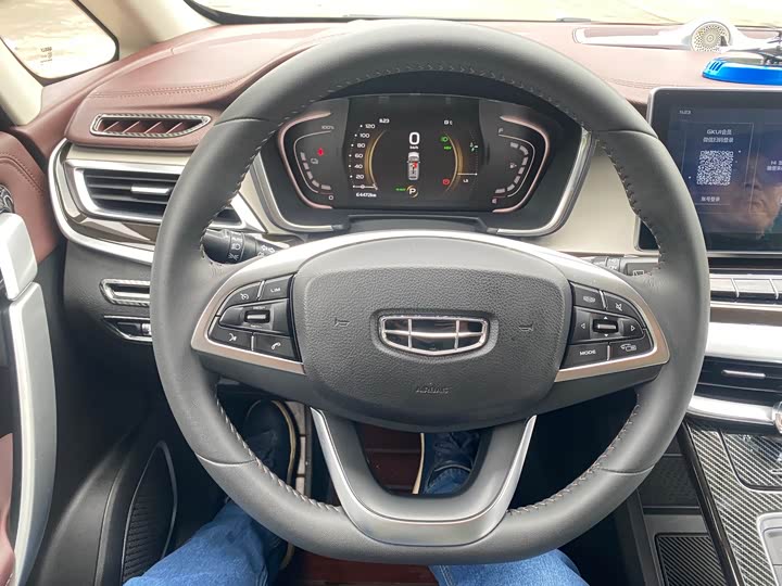 Фото 7 - Geely Jiaji Hybrid