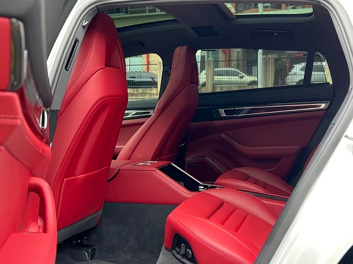 Фото 12 - Porsche Panamera