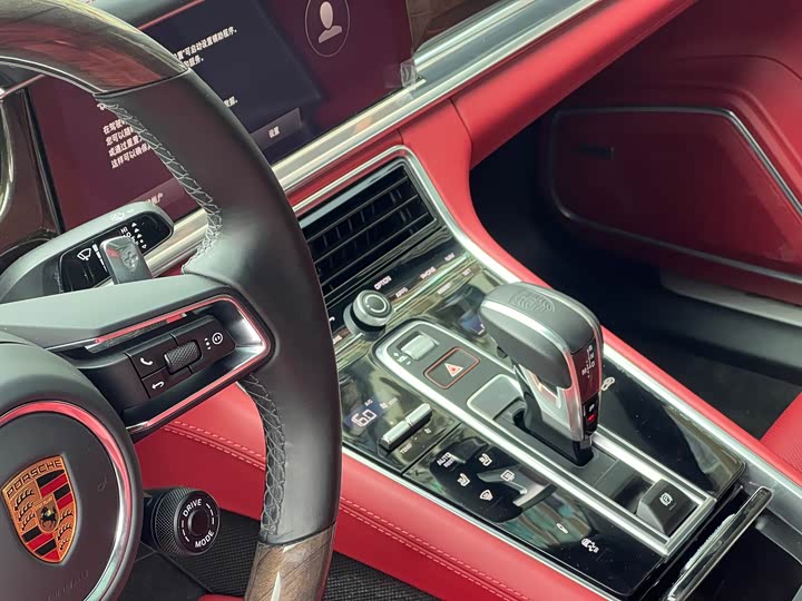 Фото 19 - Porsche Panamera