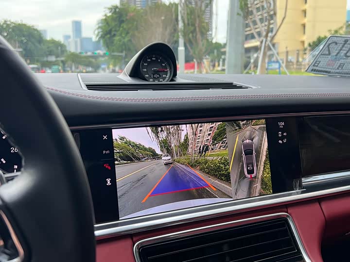 Фото 25 - Porsche Panamera