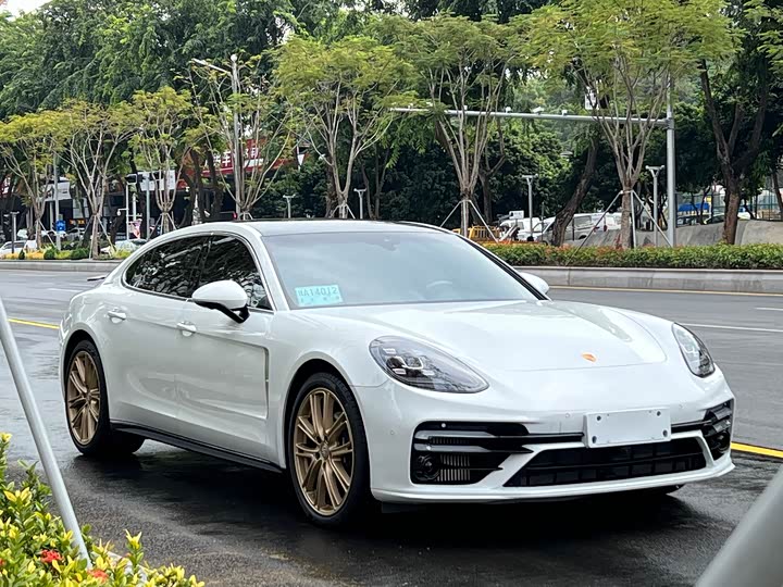 Фото 4 - Porsche Panamera