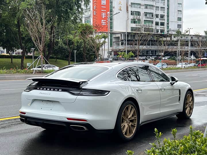 Фото 6 - Porsche Panamera