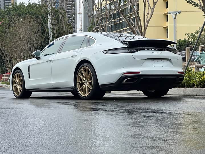 Фото 8 - Porsche Panamera