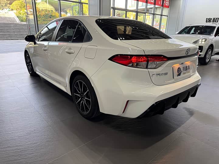 Фото 18 - Toyota Levin