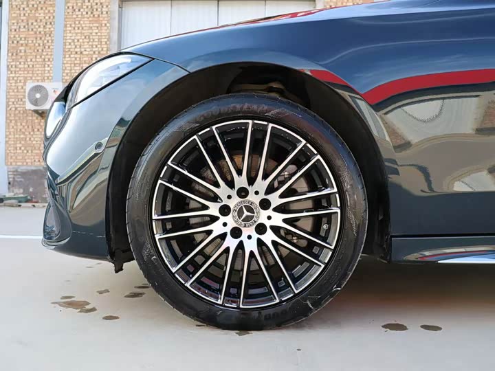 Фото 4 - Mercedes-Benz C-Class