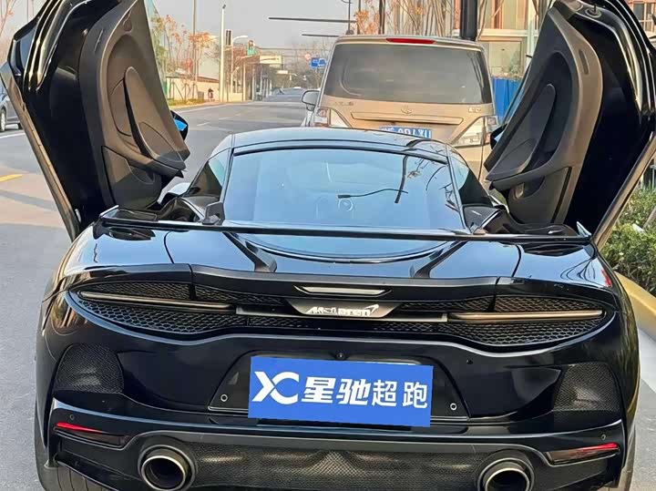 Фото 3 - McLaren GT