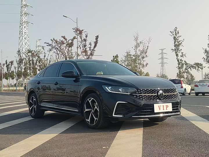 Фото 3 - Volkswagen Passat