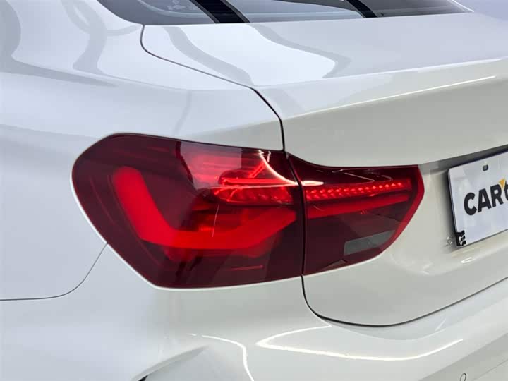 Фото 10 - BMW 1 Series