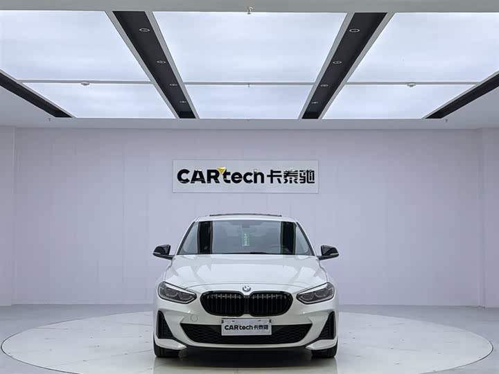 Фото 8 - BMW 1 Series