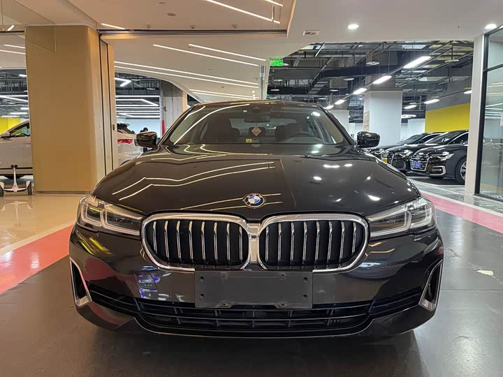 Фото 2 - BMW 5 Series