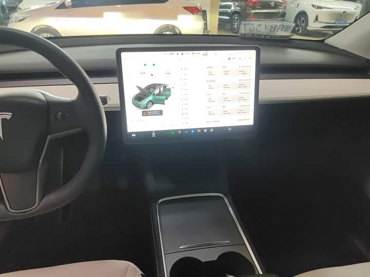 Фото 13 - Tesla Model Y