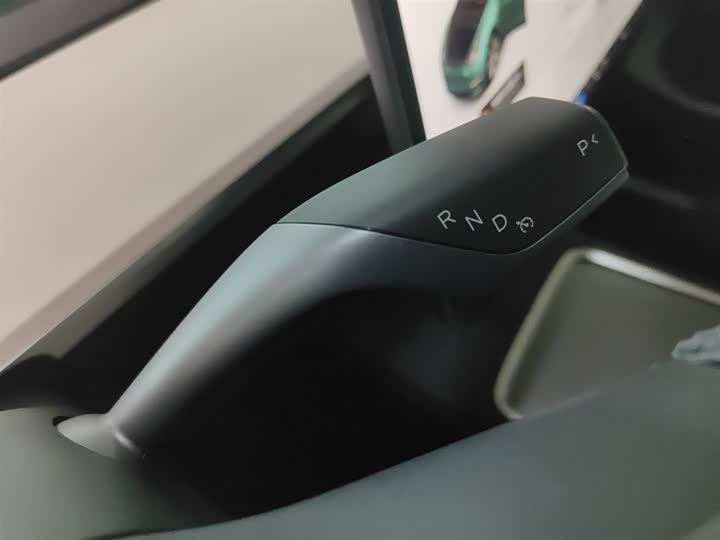 Фото 14 - Tesla Model Y