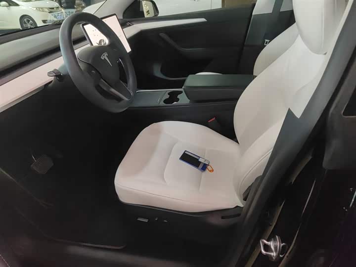 Фото 15 - Tesla Model Y