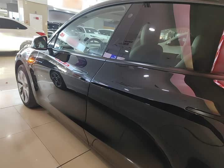 Фото 5 - Tesla Model Y