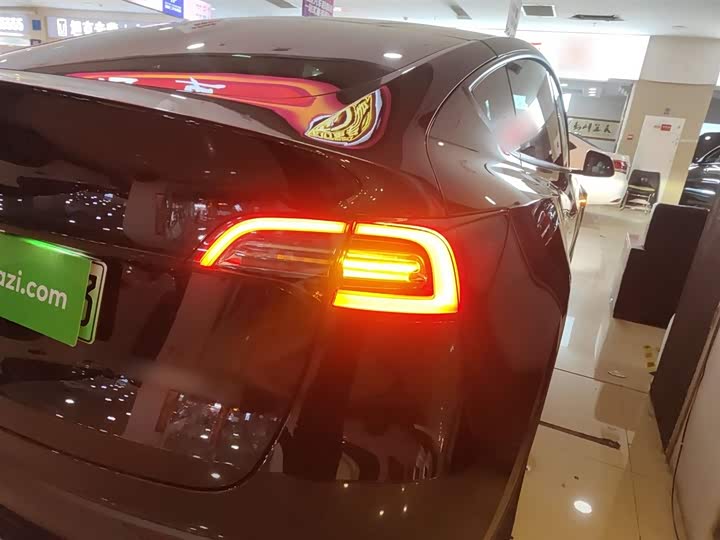 Фото 8 - Tesla Model Y