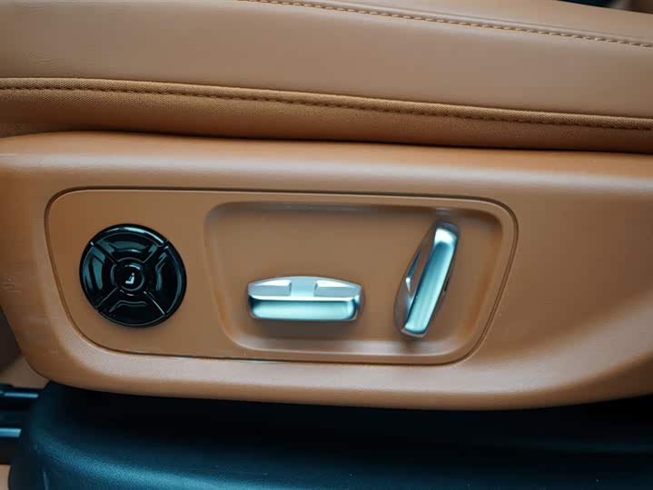 Фото 6 - LiXiang L6