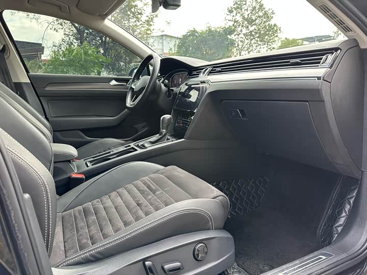 Фото 7 - Volkswagen Magotan