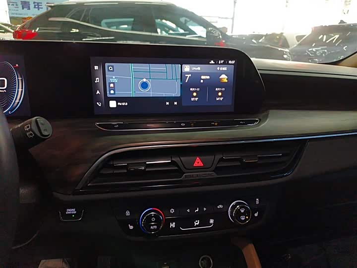 Фото 13 - Buick GL6