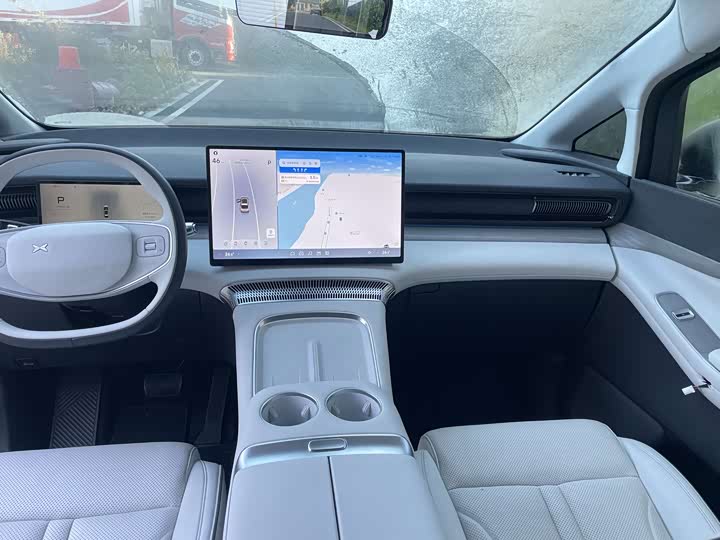 Фото 15 - XPeng X9