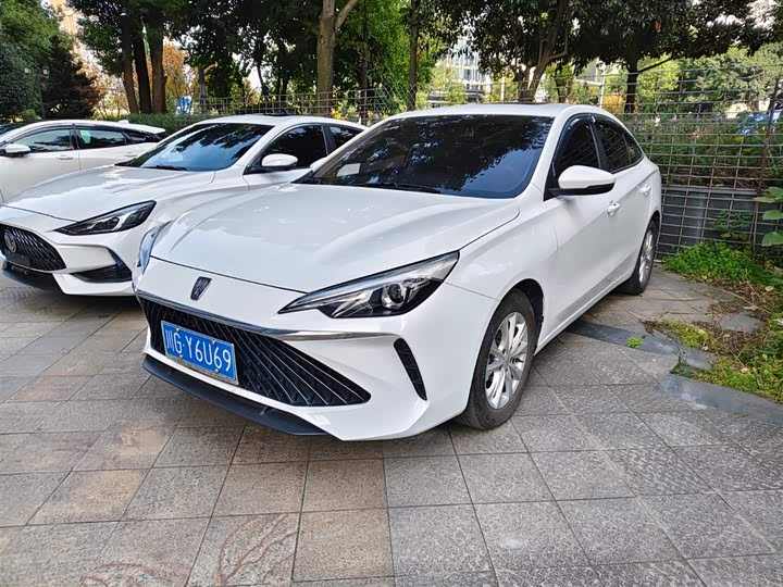 Фото 1 - Roewe i5