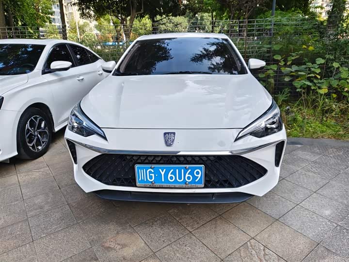 Фото 2 - Roewe i5