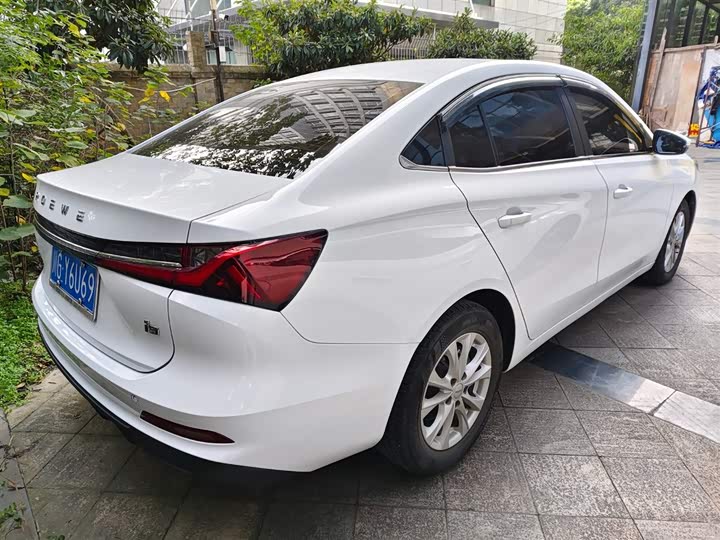 Фото 3 - Roewe i5