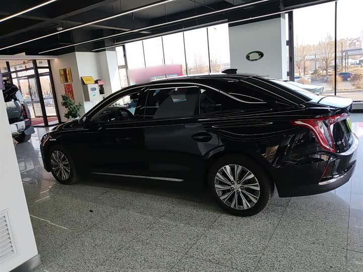 Фото 5 - Hongqi E-QM5