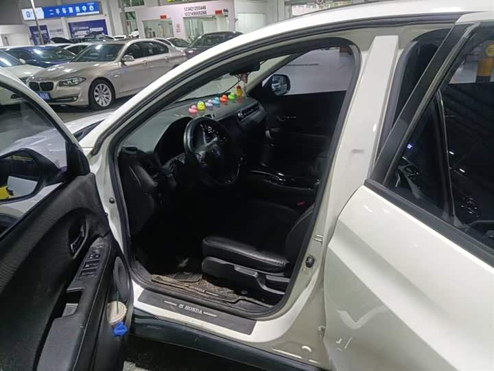 Фото 5 - Honda Vezel