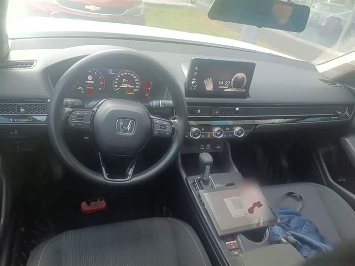 Фото 10 - Honda Civic