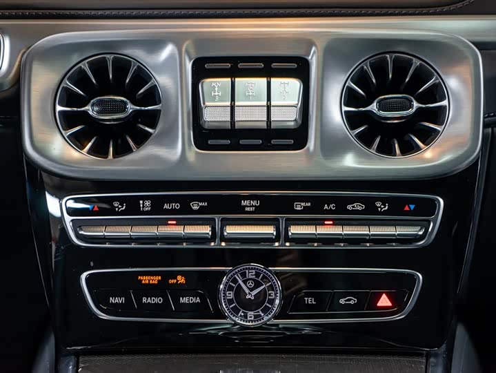 Фото 13 - Mercedes-Benz G-Class