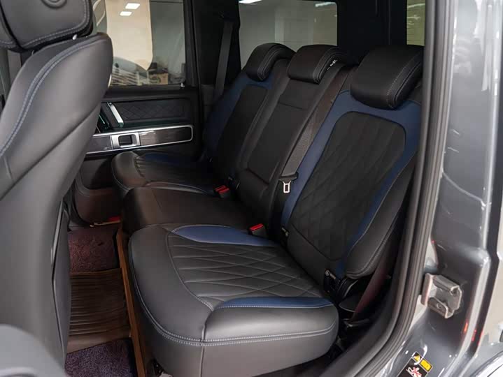 Фото 17 - Mercedes-Benz G-Class