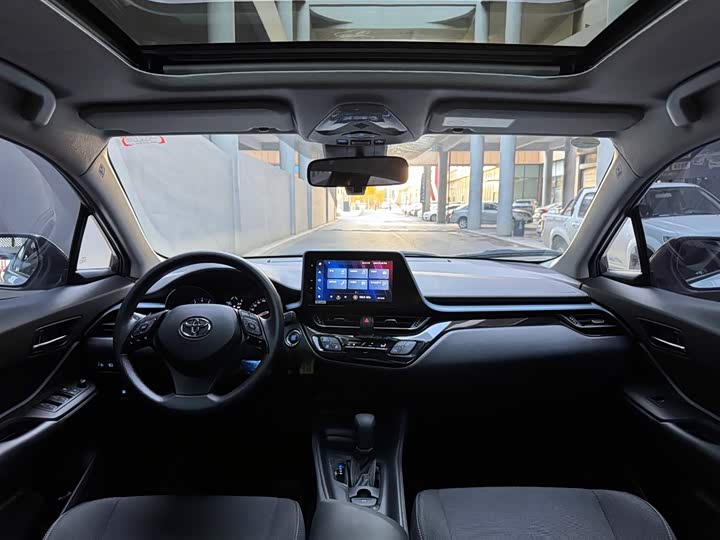 Фото 11 - Toyota Izoa