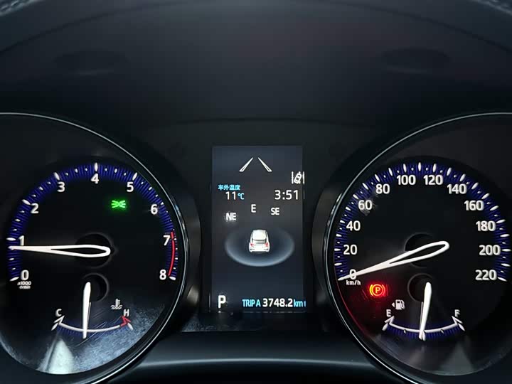 Фото 13 - Toyota Izoa