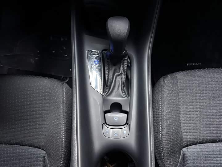 Фото 15 - Toyota Izoa