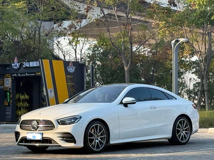 Фото 1 - Mercedes-Benz E-Class