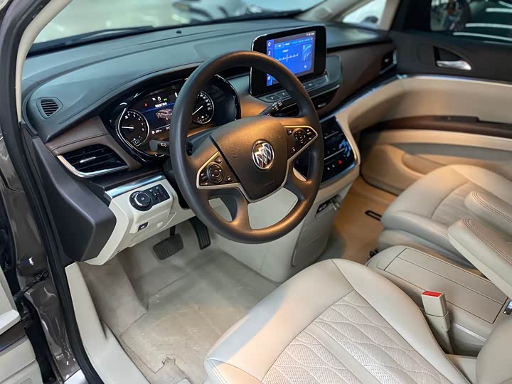 Фото 7 - Buick GL8 ES