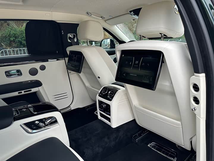 Фото 16 - Rolls-Royce Ghost