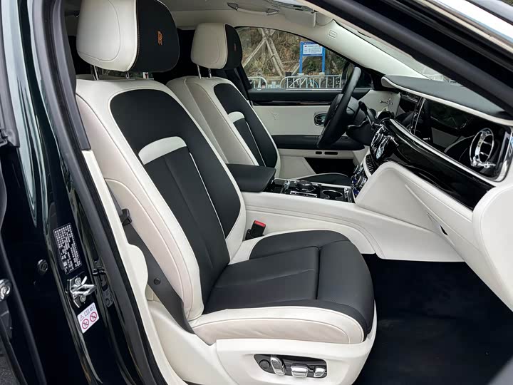 Фото 19 - Rolls-Royce Ghost