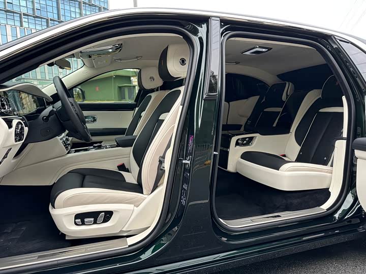 Фото 20 - Rolls-Royce Ghost