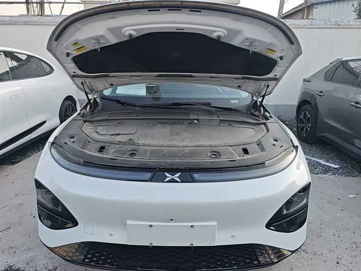 Фото 10 - XPeng G6